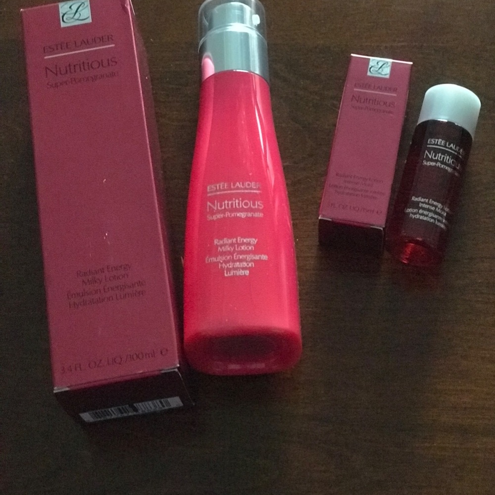 SALE! (2) PIECES - ESTEE LAUDER NUTRITIOUS SUPER POMEGRANATE